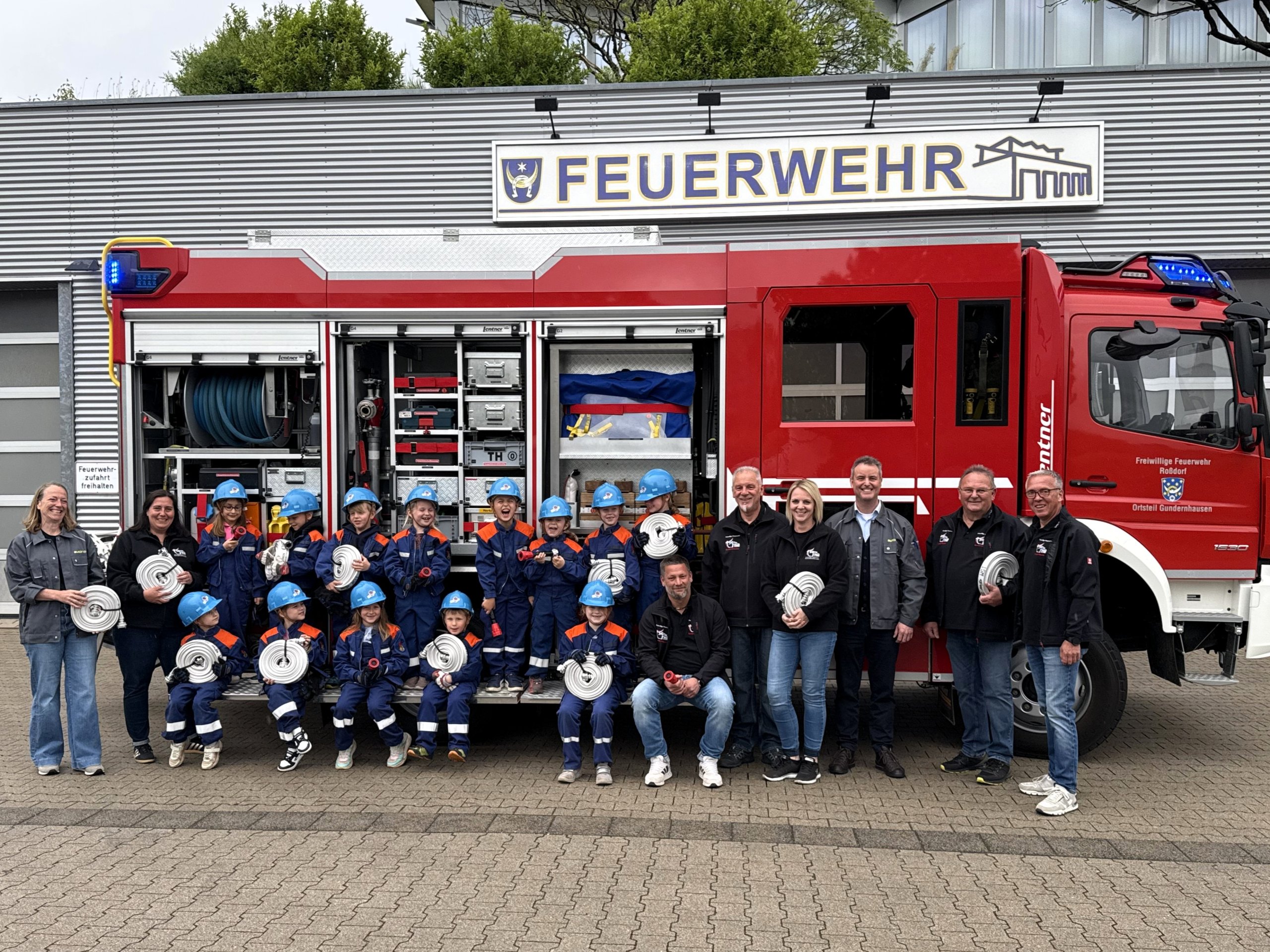 Neue Ausrüstung für unsere Löschteufel