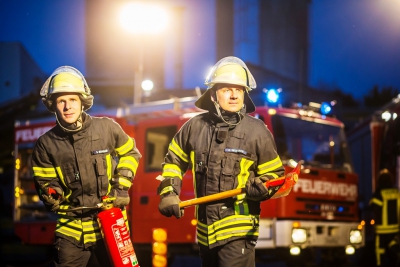 Flammen auf Balkon