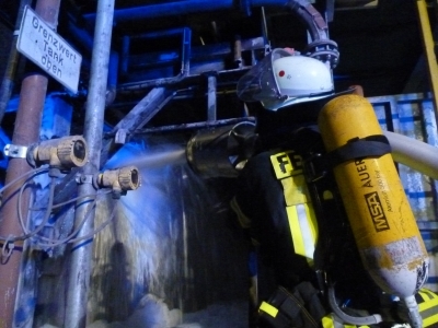 Feuer in Industriebetrieb löst Großeinsatz aus