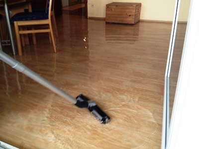 „Wasser in Wohnung“