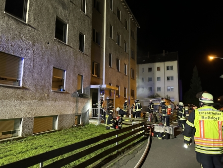 Kellerbrand in Mehrfamilienhaus