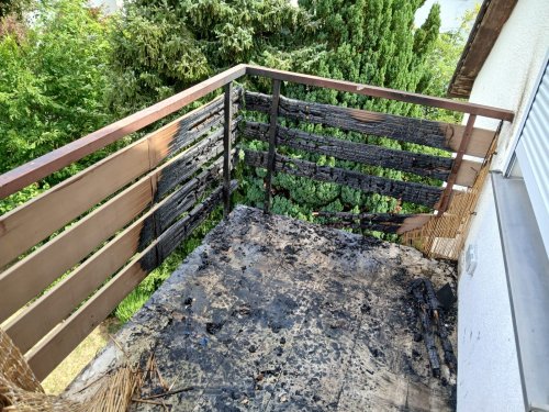 Feuer auf Balkon